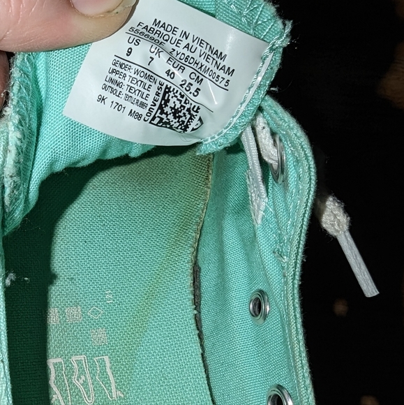 Converse - Picture 3 of 4